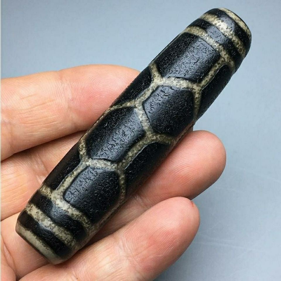 5Tibetan agate chalcedony pendant Tantric tortoise shell Old God Pearl antique super original design send certificate postage new products.